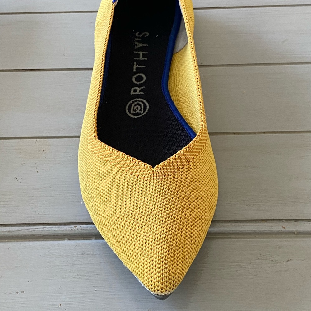 Women’s sz 9 Rothy’s “The Point” flats